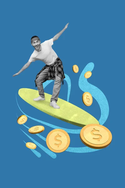 垂直コラージュ写真の興奮黒ホワイト効果男バランスサーフィンお金コイン単離された絵の背景 — ストック写真