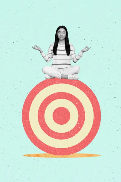 Collage Tendenza Creativa Calma Meditando Giovane Donna Seduta Grandi Freccette — Foto Stock