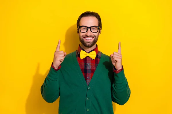 Photo Portrait Young Attractive Male Specs Point Empty Space Smile — Stock Photo, Image