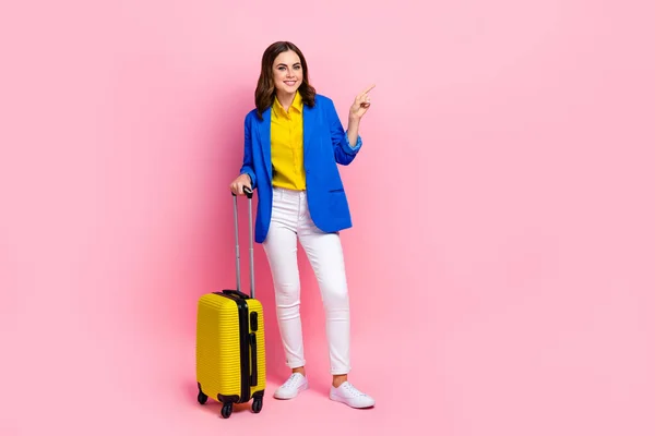 Full Size Portrait Cheerful Pretty Girl Hold Suitcase Direct Finger — Stock Photo, Image