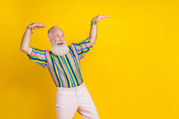 Photo Cool Cheerful Man Wear Colorful Shirt Having Fun Looking — Stock Photo, Image