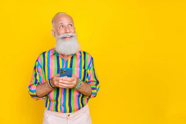 Portrait Positive Cheerful Old Man Long Beard Wear Colorful Shirt — Fotografia de Stock