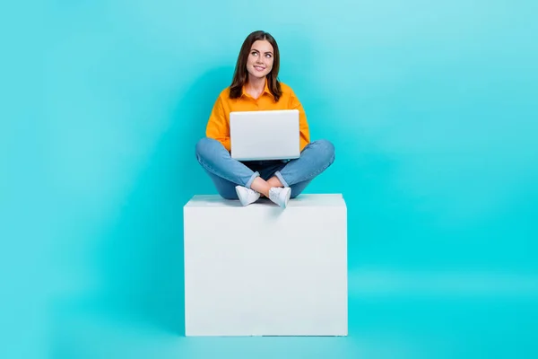 Full Length Photo Adorable Excited Woman Dressed Shirt Typing Modern — Foto Stock