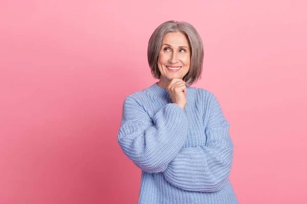Photo Minded Smart Clever Adorable Senior Lady Wear Winter Comfort — Stockfoto