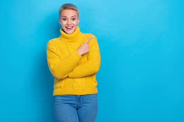 Photo Excited Funky Girl Dressed Knitwear Pullover Pointing Finger Empty — Foto Stock