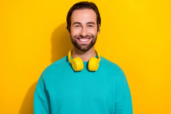 Photo Portrait Cheerful Smiling Optimistic Brunet Hair Man Wear His — Photo