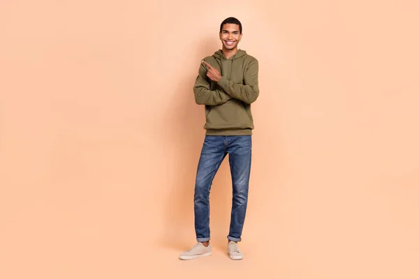 Full Length Photo Attractive Joyful Man Wear Khaki Clothes Arm — Stockfoto