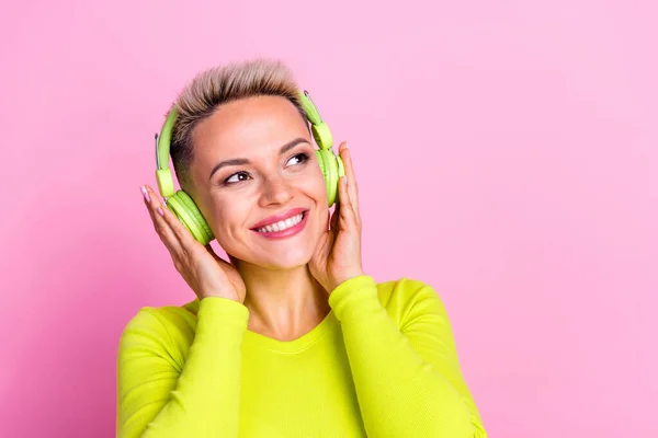 Portrait Gorgeous Positive Girl Beaming Smile Arms Touch Headphones Look — Stockfoto
