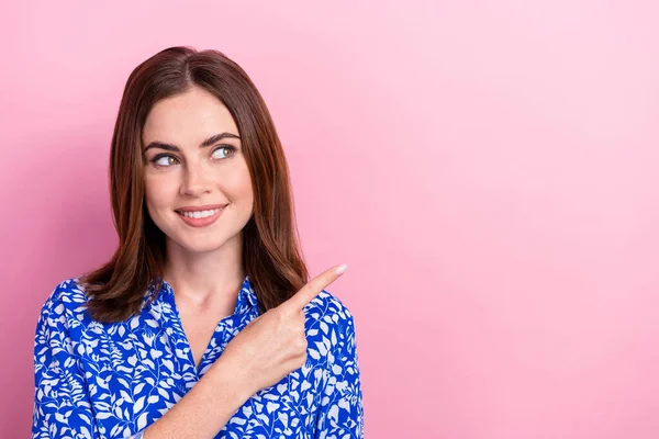 Photo Dreamy Adorable Lady Wear Print Shirt Pointing Finger Empty — Stockfoto