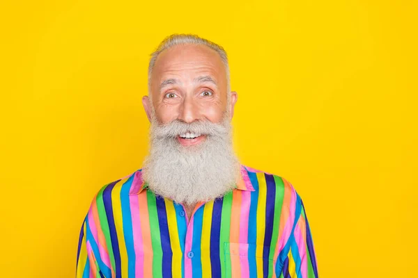 Photo Cheerful Sweet Guy Dressed Striped Colorful Shirt Smiling Isolated — Fotografia de Stock