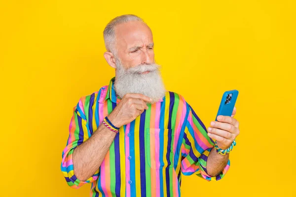 Photo Thoughtful Retired Man White Beard Dressed Striped Shirt Touching — Photo