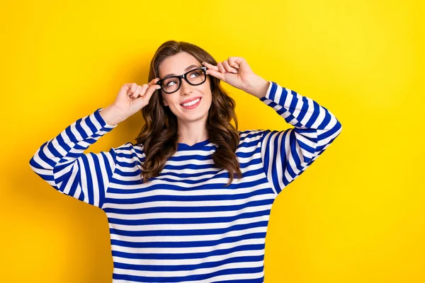 Photo Cute Smiling Charming Business Lady Wear Stylish Striped Pullover — Stockfoto