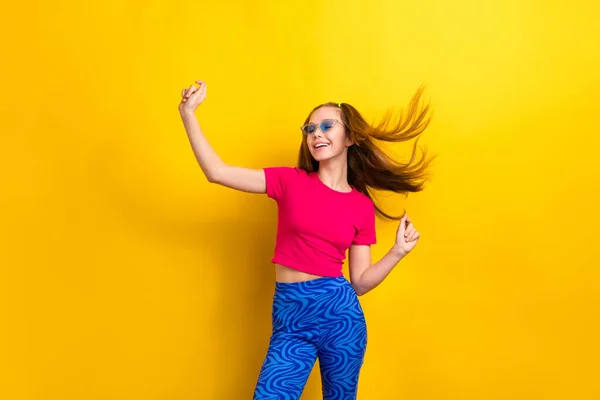 Photo Young Carefree Woman Brown Hair Dancing Listen Favorite Summer — Stockfoto