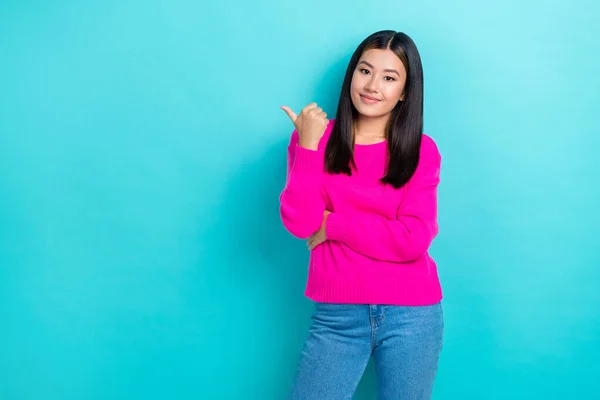 Photo Young Confident Korean Lady Wear Pink Knitted Jumper Directing — Zdjęcie stockowe