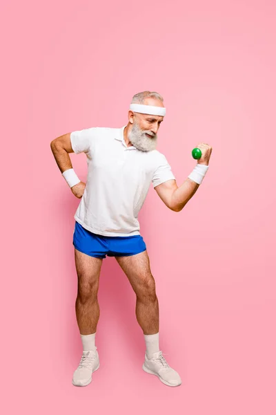 Avô Legal Com Grimace Confiante Exercitando Segurando Equipamento Levanta Com — Fotografia de Stock