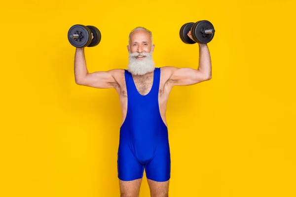 Photo Cheerful Sportive Aged Person Hands Hold Lifting Dumbbells Isolated — Stock Photo, Image