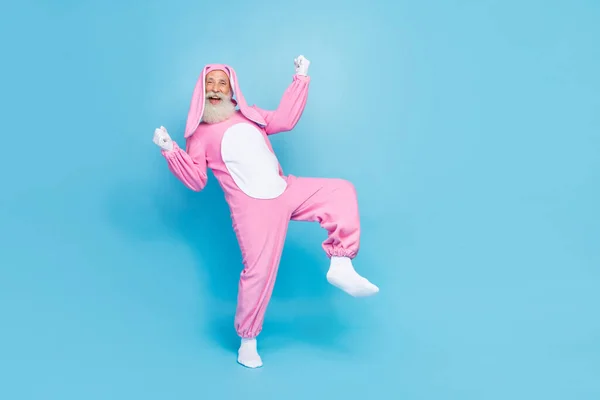 Full Length Photo Funky Lucky Retired Man Wear Pink Hare — Stockfoto