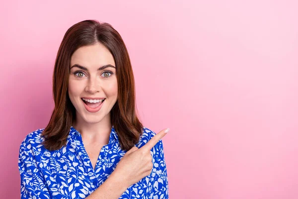 Photo Pretty Excited Woman Dressed Blue Blouse Showing Finger Empty — Stockfoto