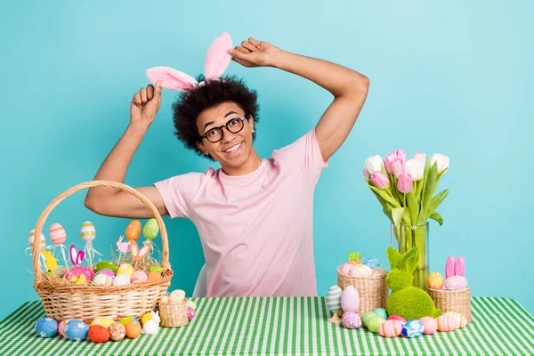 Photo Young Guy Wear Pink Headband Bunny Ears Playing Spring — Stok fotoğraf