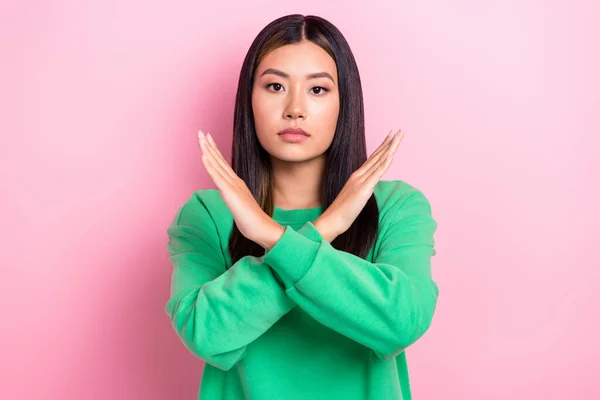 Photo Pretty Confident Lady Wear Green Sweatshirt Arms Crossed Asking — Stock Photo, Image