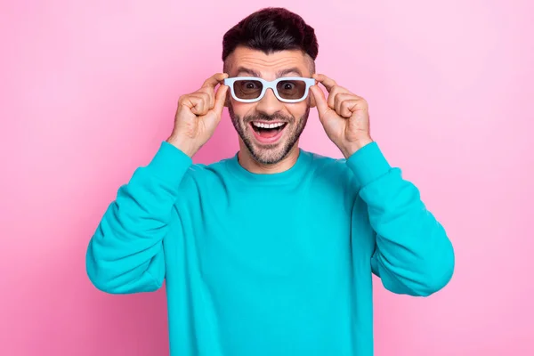 Photo Young Excited Positive Funny Guy Trying His New Spectacles — Zdjęcie stockowe