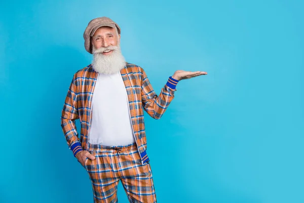 Photo Cool Good Mood Man Pensioner Dressed Checkered Costume Holding — Stockfoto