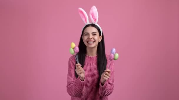Nice Pretty Young Lady Play Easter Eggs Isolated Pastel Color Video de stock libre de derechos