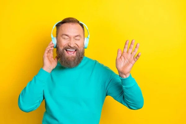 Photo Portrait Attractive Grandpa Listen Music Enjoy Headphones Excited Dressed — Photo