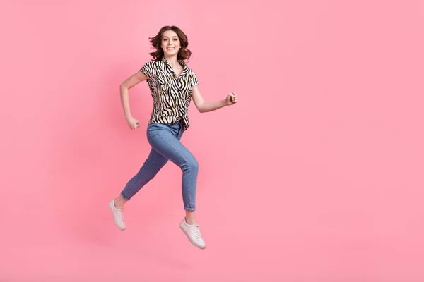 Teljes Méretű Profil Fotó Őrült Elégedett Lány Jumping Fuss Üres — Stock Fotó