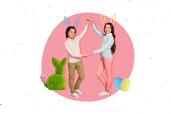 Imagem Colagem Criativa Duas Crianças Positivas Seguram Braços Desenhando Orelhas — Fotografia de Stock