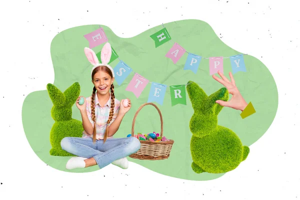 アートワークコラージュポートレートのミニ陽気な女の子ホールド塗装卵幸せなイースターフラッグ装飾ふわふわウサギのおもちゃ — ストック写真