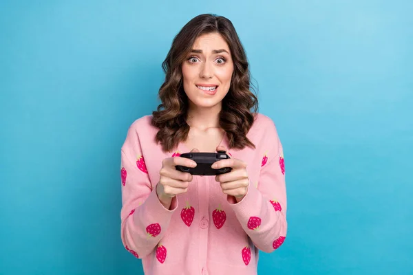Foto Portret Van Mooi Meisje Houden Gamepad Playstation Gekleed Stijlvolle — Stockfoto