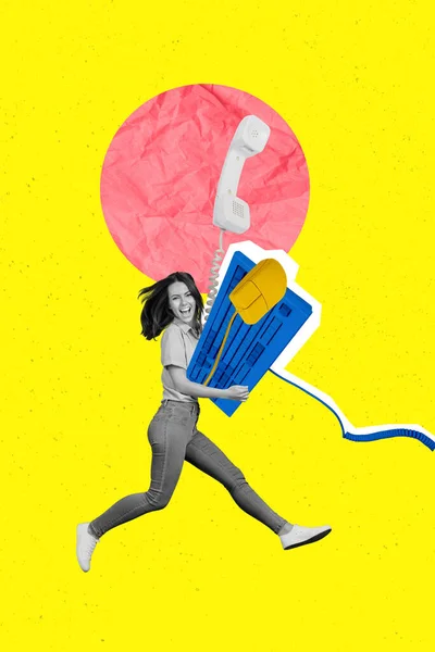 Grafika Kolaż Obraz Szczęśliwy Podekscytowany Lady Hoding Przestarzałe Urządzenia Izolowane — Zdjęcie stockowe