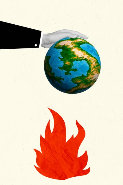 Vertikální Obraz Konceptuální Koláž Země Planety Žáru Plamen Globální Oteplování — Stock fotografie