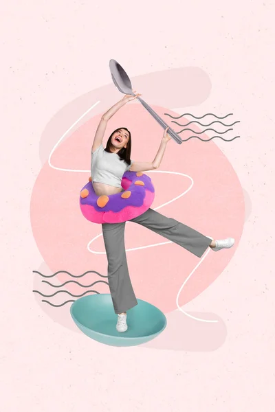 재미있는 도넛을 음식을 흥분된 여성의 창조적 콜라주 이미지는 재미있는 광고판 — 스톡 사진