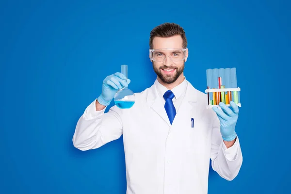 Porträt Eines Gut Aussehenden Wissenschaftlers Mit Borste Weißem Laborkittel Krawatte — Stockfoto