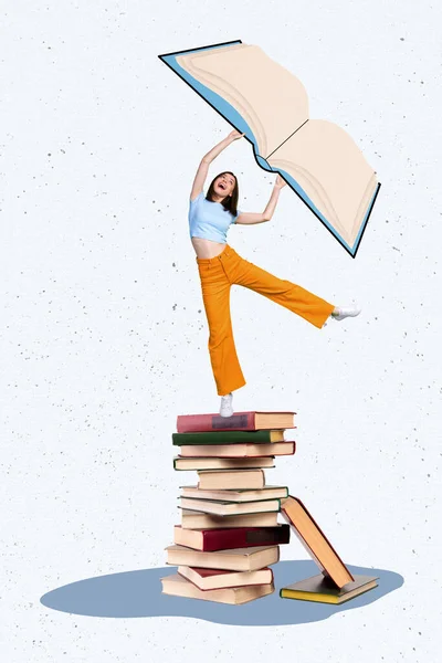 Collage Compuesto Joven Excitado Chica Divertida Ratón Biblioteca Disfrutar Lectura — Foto de Stock