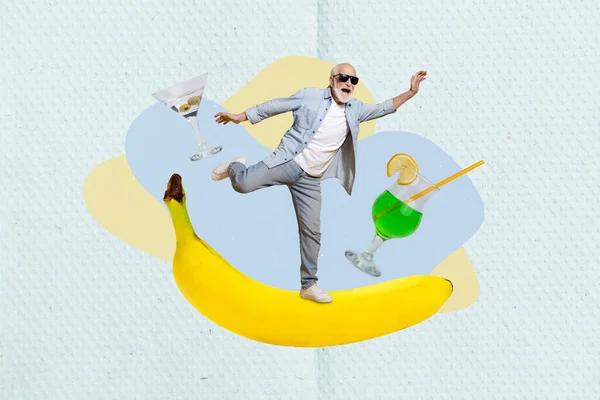 Kompozitní Koláž Obrázek Bezstarostný Pozitivní Dědeček Stojí Obrovské Banán Ovoce — Stock fotografie