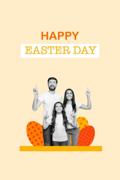 快乐的家庭妈妈爸爸小女孩做广告庆祝复活节的创作作品 — 图库照片