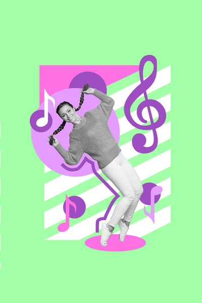 縦コラージュ画像の黒白ガンマミニ陽気な女の子ダンス手プルプレイ髪の尾隔離された緑の背景 — ストック写真