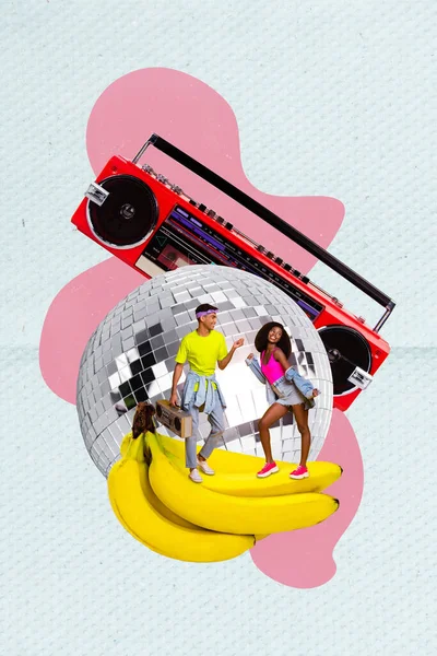 Pionowy Kolaż Reklama Retro Pop Muzyka Szablon Strona Trzymać Boombox — Zdjęcie stockowe