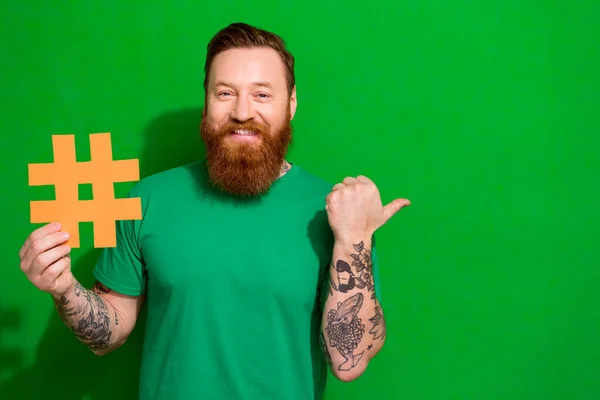 Retrato Homem Engraçado Otimista Com Barba Vermelha Desgaste Moda Shirt — Fotografia de Stock