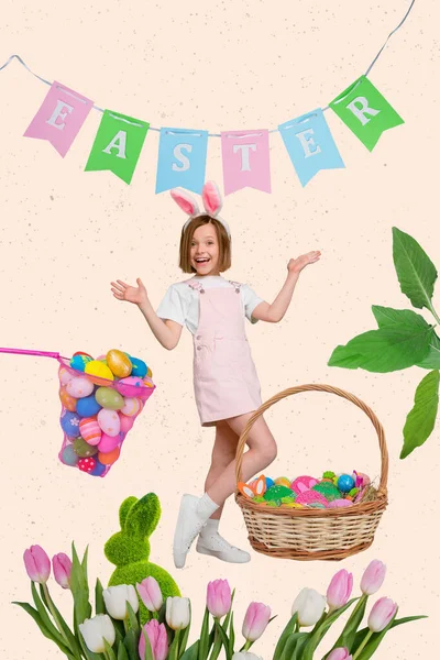 Klein Meisje Genieten Lente Tijd Pasen Voorbereiding Verzamelen Plukken Eieren — Stockfoto