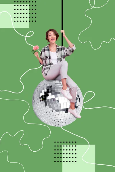 Yaratıcı Dergi Kolajı Enerjik Genç Bayan Parıltılı Disko Balosu Asıyor — Stok fotoğraf