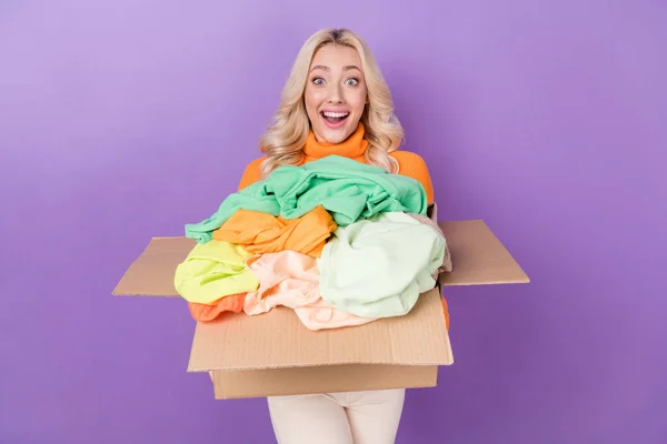Photo Astonished Funky Girl Hold Carton Box Pile Stack Clothes — Stock Photo, Image