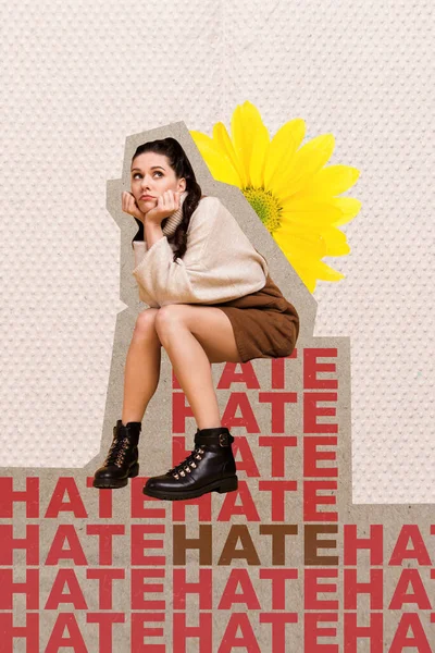 Vertikální Koláž Obraz Nespokojené Zklamané Dívky Obdrží Nenávist Poselství Žlutý — Stock fotografie