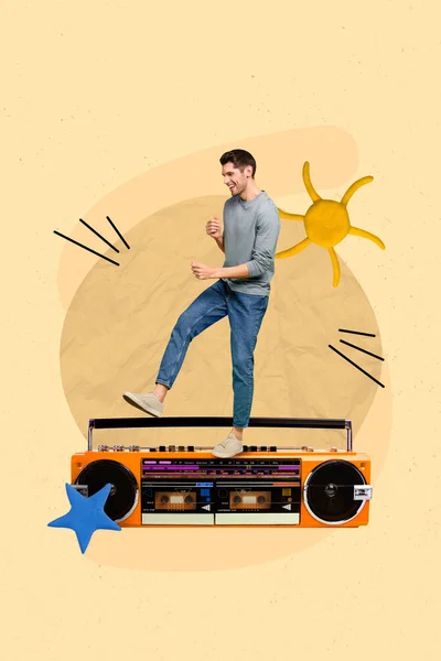 Vertikální Koláž Obraz Veselý Mini Chlap Stojí Tanec Velký Boombox — Stock fotografie