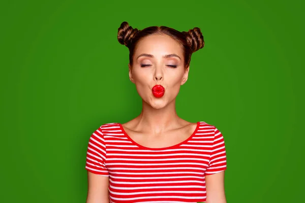 Attraente Ragazza Aspettare Bacio Voi Adorabile Ragazza Con Bel Make — Foto Stock