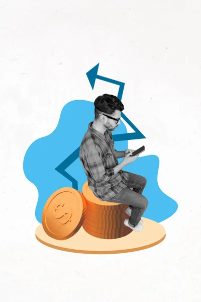 創造的な画像スケッチ写真イラストポスターの焦点を当てた自信の男座っ杭スタックコイン距離お金を稼ぐ背景を描く — ストック写真
