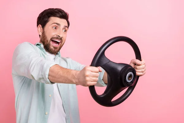 Photo Impressed Crazy Guy Hold Volkswagen Steering Wheel Fast Speed — Stock Photo, Image